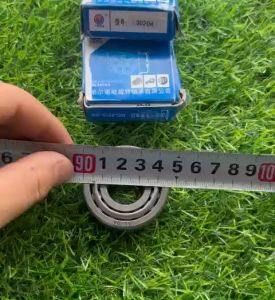 Vòng Bi Đũa 30204 Bi Đúa Máy Cày 178F 188F và 186F Vòng Bi 30204 Loại Tốt