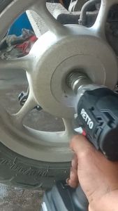 Retto Brushless Impact Wrench 21V: Penggunaan Profesional & Torsi Besar