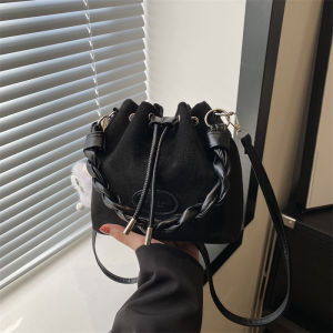 Trendy Butterfly Bucket Bag Womens Crossbody Chain Handbag Fashionable Summer New Arrival Luxury Feel Synthetic Leather Bag