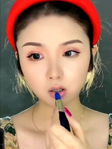 LESSXCOCO Blue Lipstick Color Changing LIpstik LIpGloss Lip Tint Biru Berubah Warna Tahan Lama with Vitamin Menyehatkan Bibir