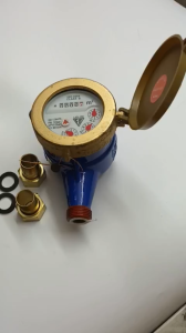 Đồng hồ nước kim loại DN15 Trung Đức Đồng Hồ Cơ Sinh Hoạt Hiệu FG
