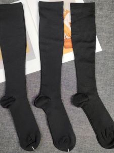 ถุงเท้าผู้หญิงสีดำ ถุงเท้าข้อสั้นป้องกันข้อเท้า สไตล์ JK ถุงเท้าข้อยาวป้องกันข้อเท้าสำหรับผู้หญิง ถุงเท้ายาวป้องกันข้อเท้า