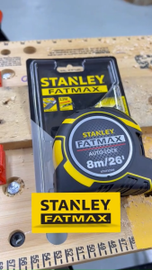 Stanley FATMAX 33504 8m/26 ft. Auto-lock Tape Measure (XTHT33504) Magnetic Tip Ultra-Durable Blade & 3.3m Standout
