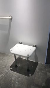 เก้าอี้อาบน้ำแบบพับได้ ติดผนัง พลิกขึ้น เก้าอี้อาบน้ำที่นั่งอาบน้ำ ที่พักเท้ากันลื่น พร้อมส่งจากไทย