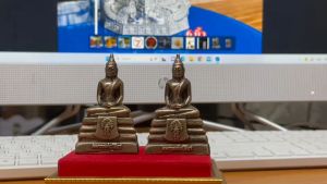 🔥ส่งฟรี🔥ไม่บวกเพิ่ม💥หลวงพ่อโสธร หน้าตัก 1 นิ้ว มั่นใจในงานว่าสวย เเละทรงคุณค่าจริง เหมาะเเก่คุณ ประสบความสำเร็จ ง่ายๆ กับมวลสารที่มีความศักดิ์สิทธิ์ เเร่เหล็กน้ำพี้เเท้ 100%  01/1