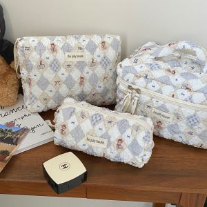 Cute Bear Cartoon Large Capacity Womens Makeup Bag Zipper Storage Bag Toiletry Organizer Pouch Fashionable Household Storage