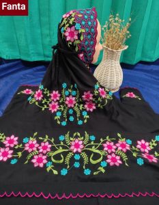 (COD) Bisa bayar tempat!! Mukena Terusan Dewasa Polino Warna Hitam Bordir Bunga Kucai Menawan