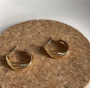 Pain-Free Metal Hoop Earrings for Women Geometric Pattern No Piercing Required Clip-On Studs Fashionable And Versatile