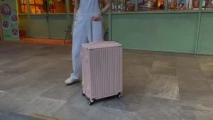 กระเป๋าเดินทาง วัสดุ PC กันมูม กันรอย แข็งแรง ขนาด 20-25 29 นิ้ว รุ่น 8815