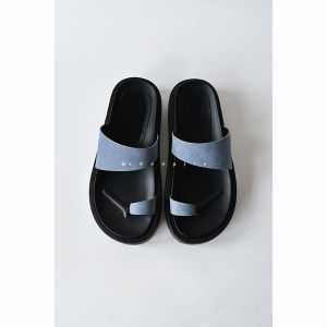 Fashionable Thick Bottom Slippers for Women Summer Outdoor Wear High-End Sensation Small Audience Sandals Versatile Girls Slippers