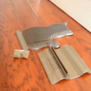 【Free Shipping】Pet Cat Self Scratch Board Pad Self Service Grooming Brush Anti Itch Hair Scratcher Rubbing Massage Comb Removal Scratching