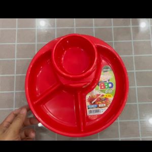 Khay ăn dặm chia ngăn Nhật Inomata cho bé ( mẫu tròn 2 màu đỏ và xanh)