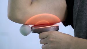 SKG - (F7-E) ปืนนวดคลายกล้ามเนื้อ มีระบบอุ่นในตัว ช่วยคลายปวดเมื่อยและกระตุ้นกล้ามเนื้อ เหมาะสำหรับนักกีฬาทั่วไป ปืนนวด Skg ปืนนวด Skg F7 E - Lazada