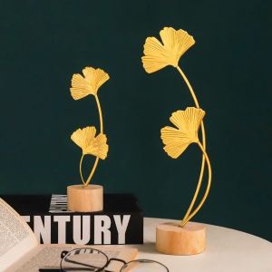 Pajangan Hiasan Meja Daun Nordic Gold Ginkgo Leaf Ornaments Wooden Base Photo Props