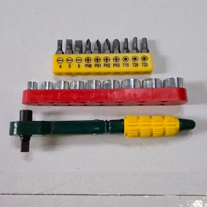 Bộ Dụng Cụ Vặn Đai Ốc Cờ Lê 1/4 Cắm Nhanh 6.35mm Bộ 9 Đầu Tuýp Lục Giác Ổ Vuông 1/4 Size 5-13mm Bộ 10 Mũi Vít Mini