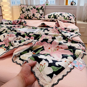 susan | Double Layer Lace Trim Summer Quilt