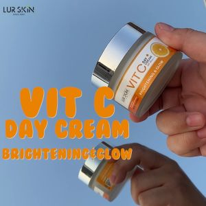 ส่งฟรี พร้อมส่ง LURSKIN Vitamin C Day Cream SPF30 PA+++ 50g ครีมบำรุงพร้อมปกป้อง 2in1 (เดย์ครีม) เผยผิวขาวกระจ่างใส ปกป้องผิวจากแสงแดด 1 กระปุก