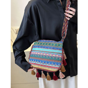 Trendy Ethnic Style Bucket Bag Womens Crossbody Bag with Fringe Wide Shoulder Strap Single Shoulder Bag Fresh And Light