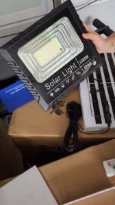 Đèn Năng Lượng MặtTrời 1500W- Solar Light - VỎ NHỰA - Tiết kiệm điện - An toàn - Tiện Lợi- Thời gian sáng 5-8 tiếng