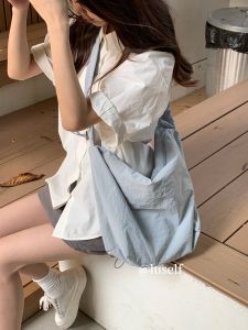 Casual Nylon Crossbody Bag with Large Capacity Simple Korean Style Shoulder Bag for Women Fashionable Tote Bag for Commute