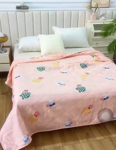 ผ้าห่ม รุ่นบาง มีสีสันหลากหลาย เป็นผ้าฝ้ายนำเข้า ขนาด 150x200 เหมาะกับทุกเพศทุกวัย พกพาสะดวก สีไม่ตกซักเครื่อได้