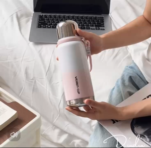 tumbler hot and cold sale Stainless Steel Thermos Cup Vacuum Sport Water bottle cold bottle hermal Flasks 650ML Space Cup