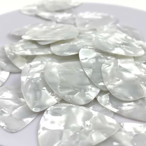 ปิ๊กกีตาร์ Celluloid สีขาวมุก | 10 ชิ้น | 0.46 / 0.71 / 1.0 มม. | เขียน-พิมพ์-เลเซอร์ได้ | สวยพรีเมียม