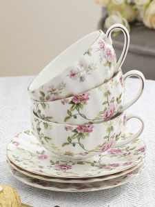 Exquisite English Style Afternoon Tea Set Bone China Coffee Cup with Spoon Flower Tea Cup Plate Set Teapot Gift