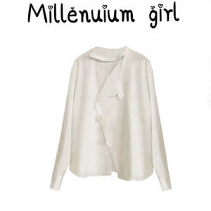 เสื้อเชิ้ตผู้หญิงทรงหลวมสไตล์ฤดูใบไม้ผลิและฤดูใบไม้ร่วง ดีไซน์กลวง ดอกไม้ 3 มิติ ทรงไม่สมมาตร เสื้อผ้าทำงานสุดหรูหรา