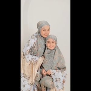 Mukena Couple Ibu & Anak Sophia Bunga 2in1 Silk by Nanjung Abadi