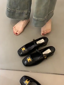 【เน็ตไอดอล】หนาพื้นรองเท้าแพลตฟอร์มสำหรับผู้หญิงออกแบบเพิ่มความสูง / รองเท้าสตรี Mary Jane สุภาพสตรีรองเท้าแบน สุภาพสตรีรองเท้าเล่นริมทะเล สุภาพสตรีรองเท้าเหยียบเดียวสำหรับสุภาพสตรี / สุภาพสตรีรองเท้าบัลเล่ต์ / สุภาพสตรีสแควร์หัว Lefu รองเท้า