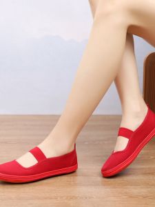 สีแดงส้นแบนรองเท้าเต้นรํารองเท้าสําหรับแม่รองเท้าเต้นรําแบบดั้งเดิมจีนปักรองเท้ารอบ Toe ยาง Sole