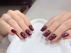 [HOẢ TỐC] NAILBOX THIẾT KẾ MẪU SƠN TRƠN MÀU ĐỎ CHERRY - M010