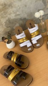 Threelook Official - Sendal Korean Style 2024 Sendal Wanita Dewasa Ibu 2024 Sandal Wanita Terbaru Sandal Karet Wanita Dewasa - EMILY