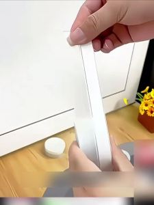 Sealing Strips Dust-Proof and Sound-Insulating Silicone Anti-Collision and Weatherproof Strips Are Used for Shower Door Gaps