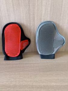 Gentle Deshedding Pet Grooming Glove - Efficient Dog & Cat Hair Removal Brush with Massage Tips