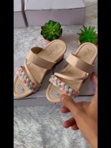 SANDAL anak perempuan hak tahu model kepang terbaru dan terpopuler tahun ini !!