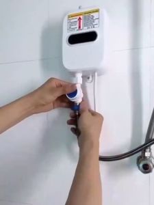 【Clearance】Temperature display 3500w220v water heater bathroom durabilityshower set for bathroom