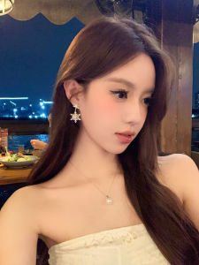 Peach Tea Winter Initial Snow Sparkling Zircon Snowflake Womens Christmas Ear Studs Fashion Jewelry Earrings Alloy Embedded Artificial Gem