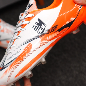 Newmeel Sepatu Bola Gearpower 2.0 Putih Orange