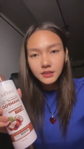 SADOER ซาเดอร์ แชมพูน้ํามันมะพร้าวทําความสะอาดลึกป้องกันรังแคซ่อมแซมความเสียหายผมแห้งดูแลเส้นผมให้ความชุ่มชื้นสดชื่น500มล