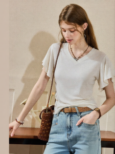 KUHNMARVIN | Áo Thun Co Dãn V-Neck Tay Ngắn Có Gợn Sóng Dọc Cạnh