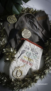 Christmas Gift Idea SinceChristmas Bundle SinceBaking-Personalised Apron limited quantity souvenirs support localporaryReady Stock [SG SELLER]