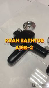 Kran Bathtub Panas Dingin Hitam
