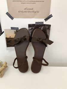 รองเท้าแตะส้นแบนแบบผูกโบว์สไตล์ฝรั่งเศส สีเงิน รองเท้าแตะชายหาดสำหรับผู้หญิง ฤดูใบไม้ร่วง/ฤดูหนาว สไตล์ป่า รองเท้าแตะส้นแบนแบบสวมสบายสำหรับผู้หญิง