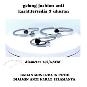GELANG ANAKGELANG MONELGELANG BAJA PUTIH ANTI KARATGELANG SILANG BAJA PUTIHTERSEDIA 3 UKURANAKAN SEMAKIN MENGKILAP JIKA TERKENA AIR DAN SABUN