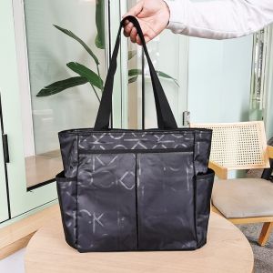 Large Capacity Nylon Waterproof Commuter Bag Womens Canvas Oxford Cloth Handbag Mommy Bag Outdoor Bag Practical Single Shoulder