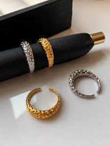 Silver Metal Textured Open Finger Ring for Women Unique Design Luxury Feel Volcanic Rock Texture Fashion Jewelry Index Finger