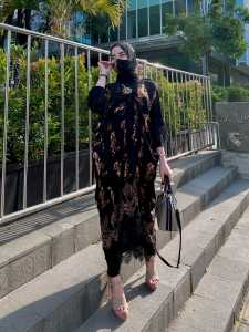 Kaftan Wayang Daun Lace