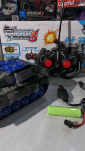 Mainan Mobil Remot Kontrol RC Tank Main Battle Super Series Batre Cas
